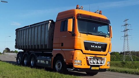 Vrachtwagen een nieuw laagje verf