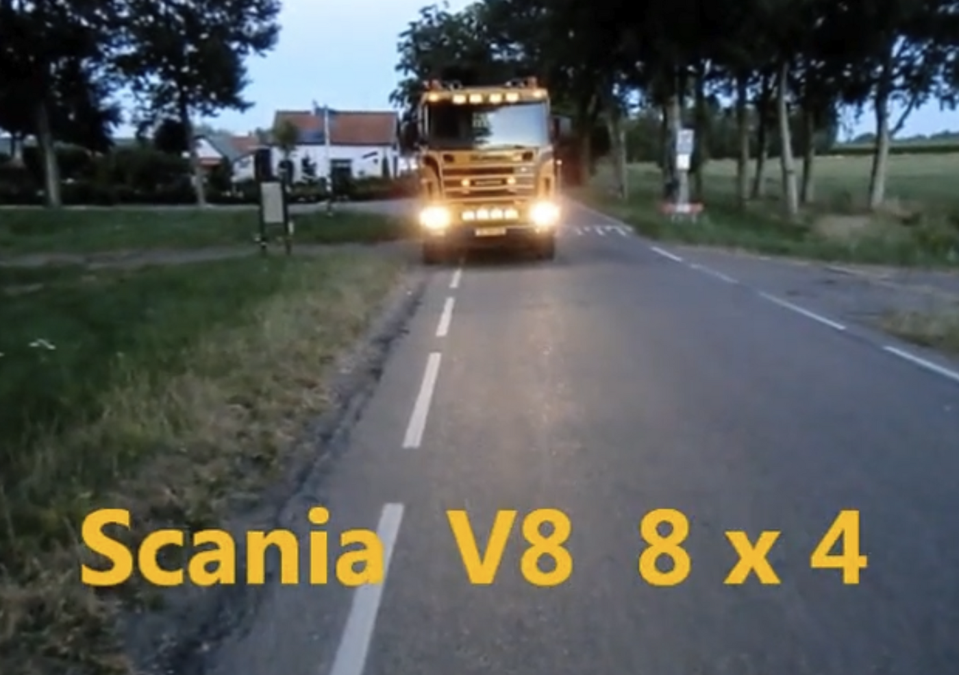 Video Scania V8